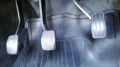 アクセルとブレーキペダル位置改善 大車軸日誌 アクセルとブレーキペダル位置改善 大車軸日誌