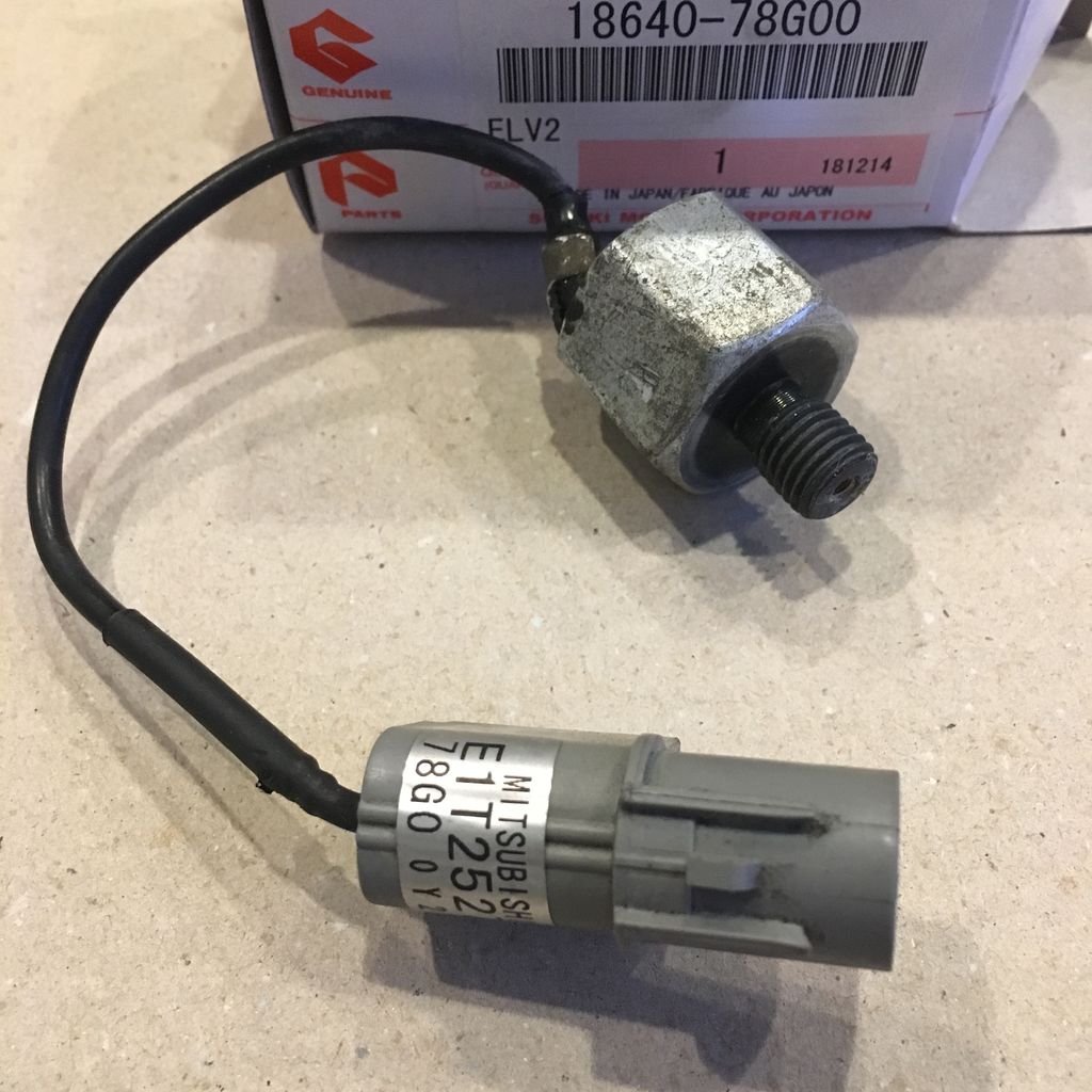 ジムニーjb23w 後期 O2センサー 前後2本セット チェックランプ 未開封 ジムニーjb23w 後期 O2センサー 前後2本セット チェックランプ