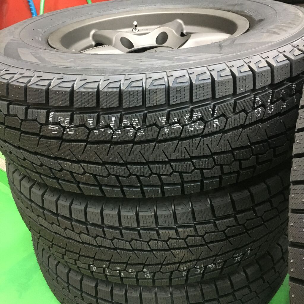 ジムニーシエラJB43にヨコハマ ice GUARD SUV G075の215-80-15