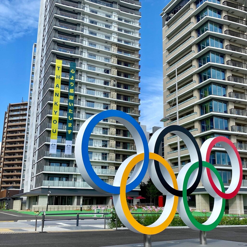 画像 オーストラリアの選手村の垂れ幕がやばいwwwww マラソン速報 画像 オーストラリアの選手村の垂れ幕がやばいwwwww マラソン速報