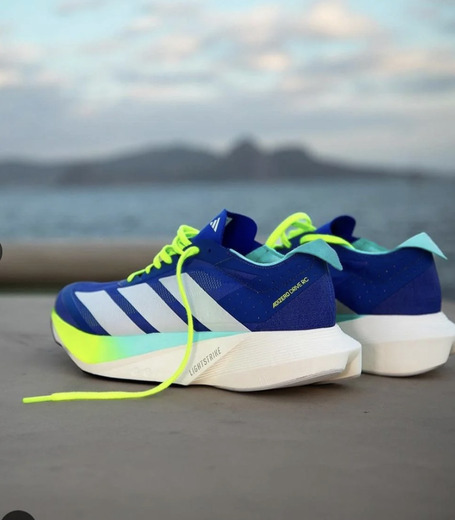 B6AEF835-10CB-4FF7-8B7E-1B7006F49566