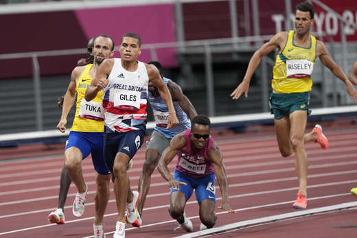 東京五輪 陸上男子800mで転倒した2人が握手 並走ゴール Sns感動 美しい光景 マラソン速報 東京五輪 陸上男子800mで転倒した2人が握手 並走ゴール Sns感動 美しい光景 マラソン速報