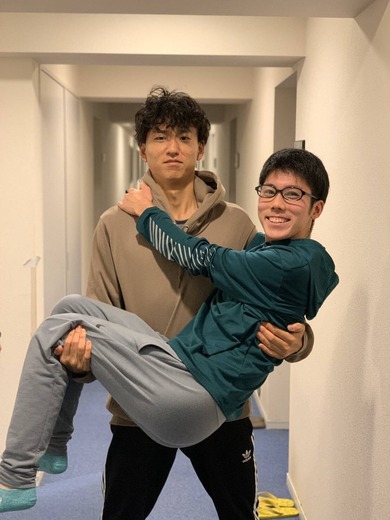 213BC1FB-42EA-41F1-A56D-0E542C817FC7