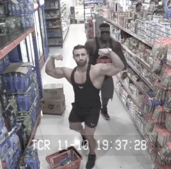 ウォルマート 監視カメラ 筋肉に関連した画像-02