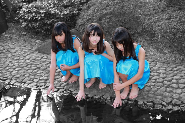 犯罪臭 小中学生アイドルが同乗するバスツアーの様子がヤバイってレベルじぇねぇ お巡りさんこいつらです オレ的ゲーム速報 刃