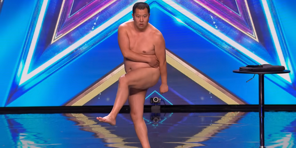 とにかく明るい安村　イギリス　ゴットタレント　大ウケ　スター　パンツ　スリ　被害　財布　免許証に関連した画像-01