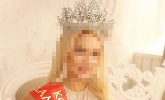 ロシア 美女 コンテスト 優勝 SNS 自撮り 顔 違うに関連した画像-01