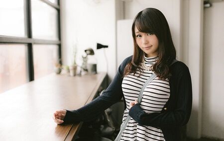 胸　広告　媒体　素材　女性　フェミニスト　批判　茜さや