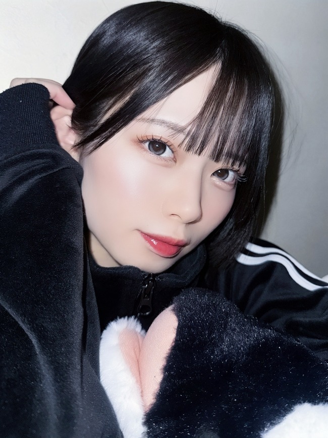 水宙翠 LiNLiNE リンクライン 地下アイドル 自撮り 谷間 胸 シャチ 人形 ぬいぐるみに関連した画像-03