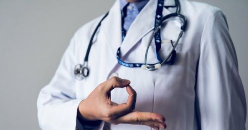 介護　仕事　職業　医師　医者　精神科　給料　賃金に関連した画像-01