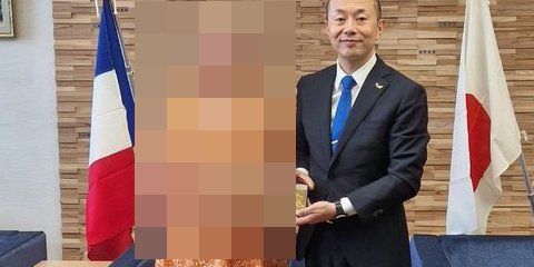 フランス　国会議員　長崎原爆の日　訪問　服装　TPOに関連した画像-01