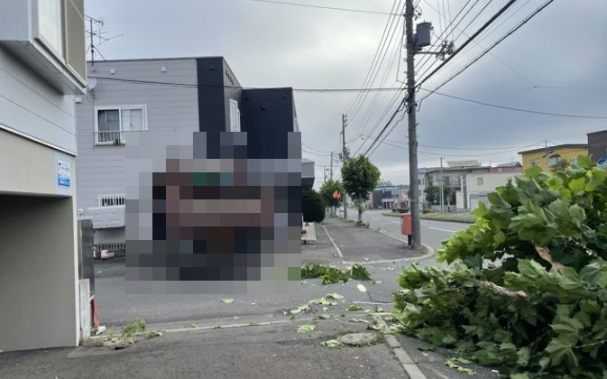 X　ツイッター　外　凄い音　トラック　ダンプ　ダンプカー　衝突に関連した画像-01