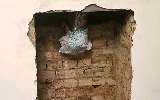 中古住宅　リフォーム　暖炉　メモ　カップル　発見に関連した画像-01