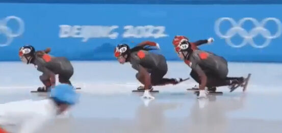 北京五輪 ショートトラック 女子 500m 中国人選手 反則 カナダ人 妨害 マリオカート 甲羅に関連した画像-02