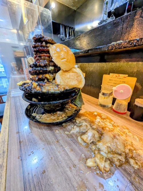 デカ盛り ラーメン 炎上 ネットの反応 特製ラーメンはせがわ 二郎系 チーズバーガーに関連した画像-02
