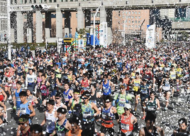 東京マラソン ランナー 民度 植え込み 立ちション 上着 脱ぎ捨てに関連した画像-01