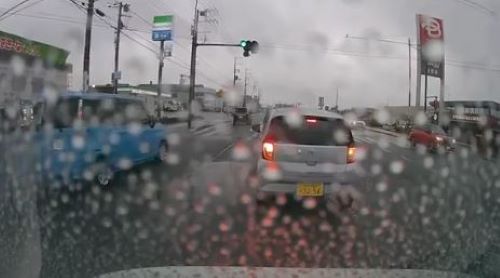 煽り運転 ドラレコ 映像 動画 イライラ 逆走 正面衝突 対応 通報に関連した画像-04