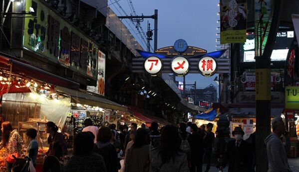 東京 上野 アメ横 居酒屋 屋台 大混雑 緊急事態宣言 新型コロナに関連した画像-01