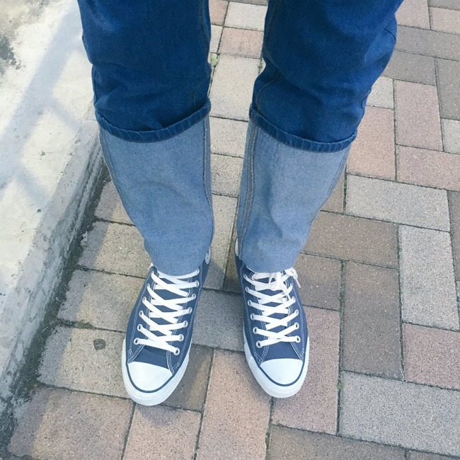 男性モデルがツイッターに上げたジーパンの履き方 ファッションの最先端すぎて もはや常人には理解できない オレ的ゲーム速報 刃