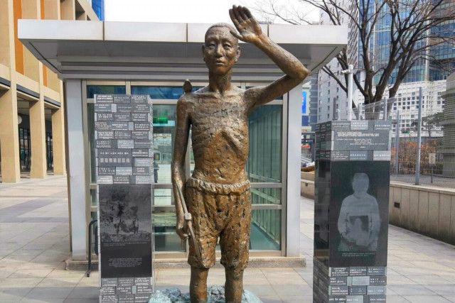 韓国政府 元徴用工問題 解決策 発表 日本企業 賠償金 韓国財団 肩代わり 一人相撲に関連した画像-01