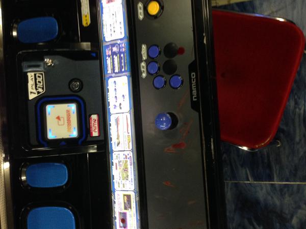 ヤバイ ゲーセンでガンダム勢が乱闘騒ぎ 筐体が血だらけになりシャア専用状態に オレ的ゲーム速報 刃 ヤバイ ゲーセンでガンダム勢が乱闘騒ぎ 筐体が血だらけになりシャア専用状態に オレ的ゲーム速報 刃