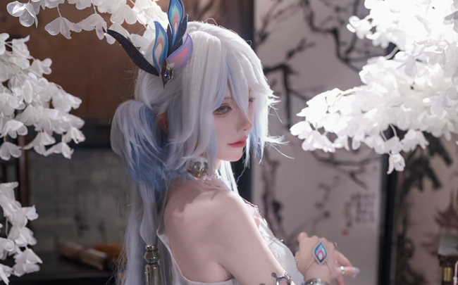 人気女性コスプレイヤー　崩壊スターレイル　爻光　コスプレ　ヒルネール　洗濯バサミに関連した画像-01