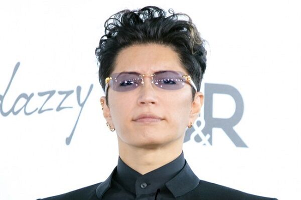 GACKT　出会い系アプリ　課金　詐称　BAN　利用停止　Tinder　Withに関連した画像-01