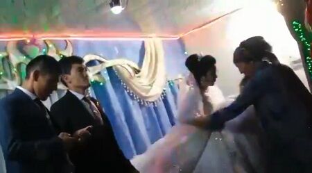 ウズベキスタン　男女格差　暴力　結婚　DVに関連した画像-01