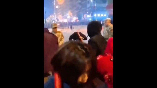 溶けた鉄 打鉄花 祭り 観客 中国 花火 に関連した画像-05