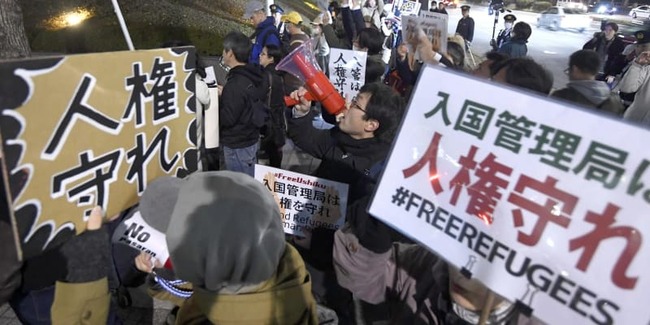 毎日新聞　動画　入管　出入国在留管理庁　制圧に関連した画像-01