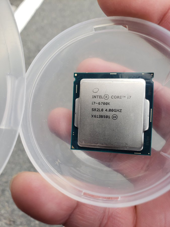 ツイッター民 Pcのcpuガチャ 1回500円 を回したらヤバイの出た 大当たりだと話題にｗｗｗｗｗｗ オレ的ゲーム速報 刃