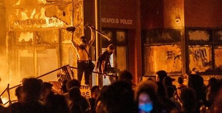 デモ 略奪 黒人 アメリカ 暴動 ルイ・ヴィトン デザイナー アブロー 謝罪 非難 支持に関連した画像-01