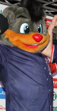 お疲れ様でした プロ野球 日本ハムファイターズのマスコット B B が今季限りの現役引退 オレ的ゲーム速報 刃