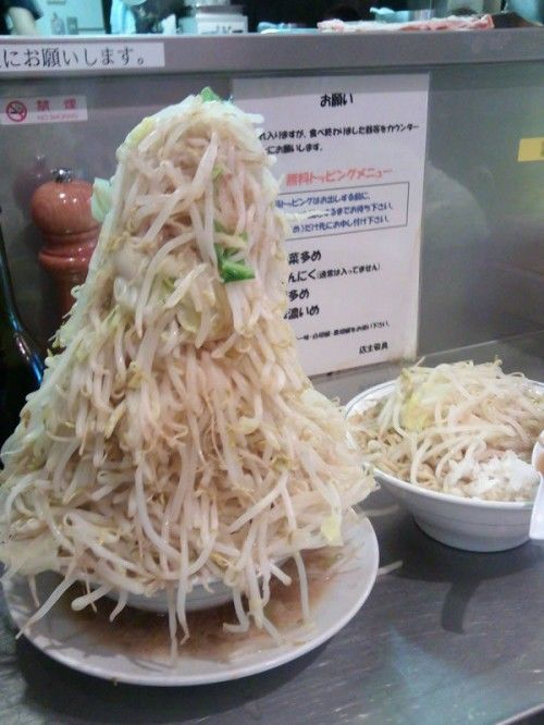 the-jiro-ramen-is-a-monster-500x666