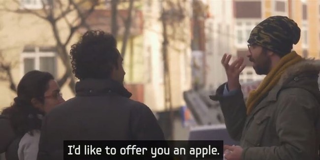 聴覚障害者 サプライズ 手話に関連した画像-04