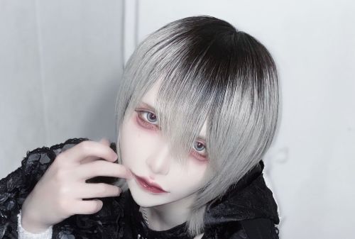 男性　アイドル　地下　メン地下　ゴスロリ　Zolpidem　茉白カグヤ　切腹　淫行　未成年に関連した画像-01