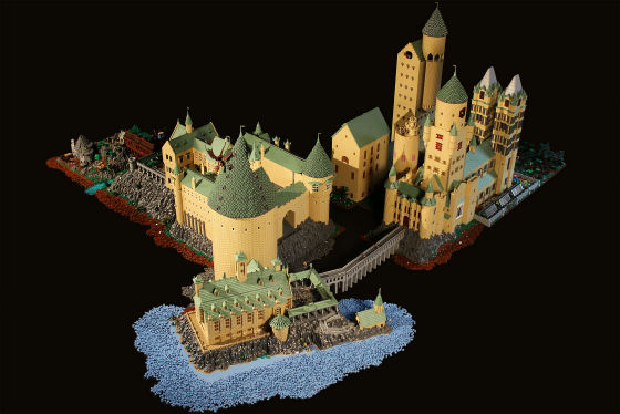 凄すぎ レゴブロックで ハリーポッター のホグワーツ城を完全再現 約40万個のレゴを使用したらしいぞ オレ的ゲーム速報 刃