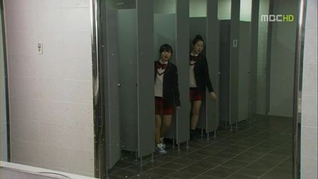 トイレ 異性 間違いに関連した画像-01