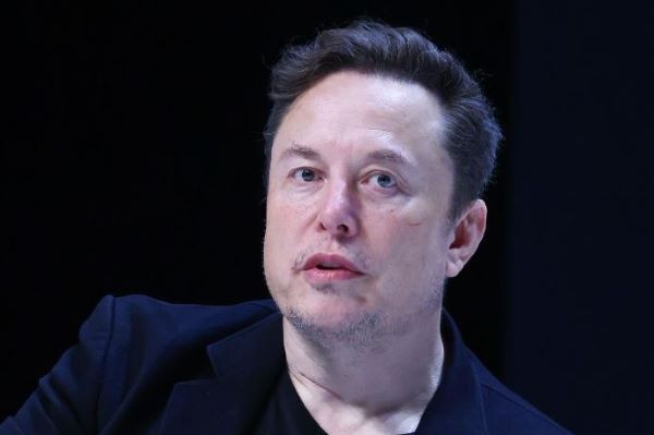 イーロン・マスク　老後資金　貯金　人工知能　AI　ロボット　ベーシックインカム　ユニバーサル　未来予測　ネットの反応に関連した画像-01