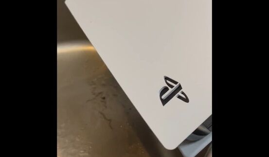 SIE PS5 本体 水 コップ 2杯分 結露に関連した画像-01