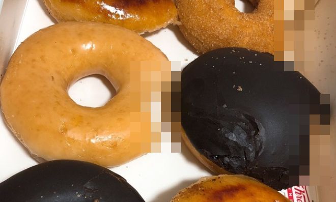 客 女性 差し入れ ドーナツ 一口 食べられてる 歯型に関連した画像-01