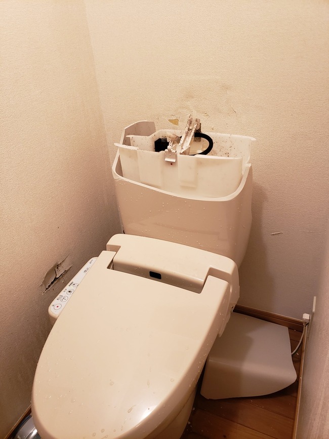 トイレ タンク 破損 斬鉄剣 震災 地震に関連した画像-02