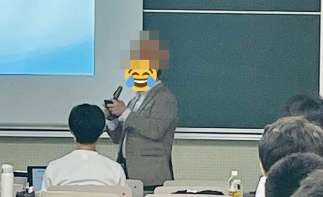 大学　教授　被り物　クリボー　講義に関連した画像-01