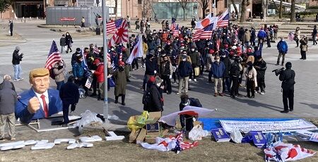 トランプ大統領 支持者 デモ行進 福岡 米大統領 日本 陰謀論に関連した画像-01