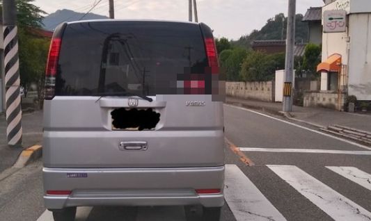 外国人さん 日本の車に貼られてたステッカーを見て驚愕 海外では誰かに車が燃やされる可能性あるけど大丈夫なの オレ的ゲーム速報 刃
