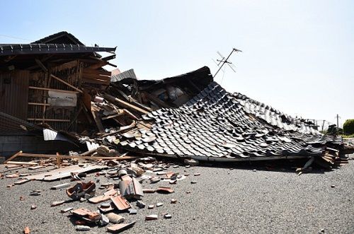 熊本地震に関連した画像-01