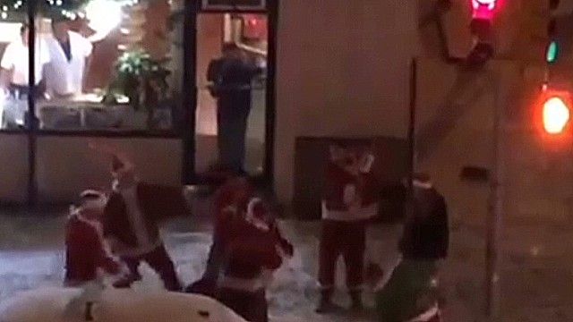 nr-santa-brawl-00002224-story-top