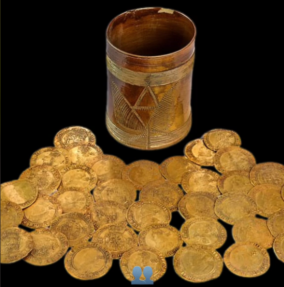 イギリス 夫婦 18世紀 古民家 リノベ キッチン 床下 謎 容器 金貨 264枚 5000万円 裕福 商人 埋蔵金に関連した画像-02