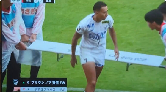 サッカー 選手 怪我 担架 イエローカード ルール 審判 チアゴタクシーに関連した画像-07