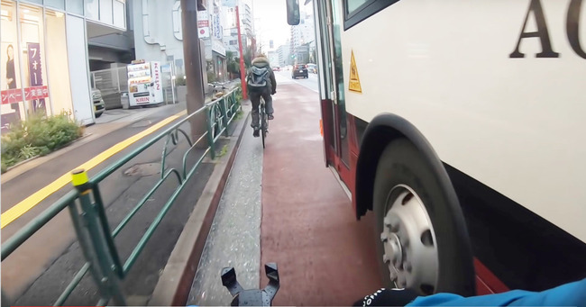 新宿　スクールバス　自転車　運転手に関連した画像-01